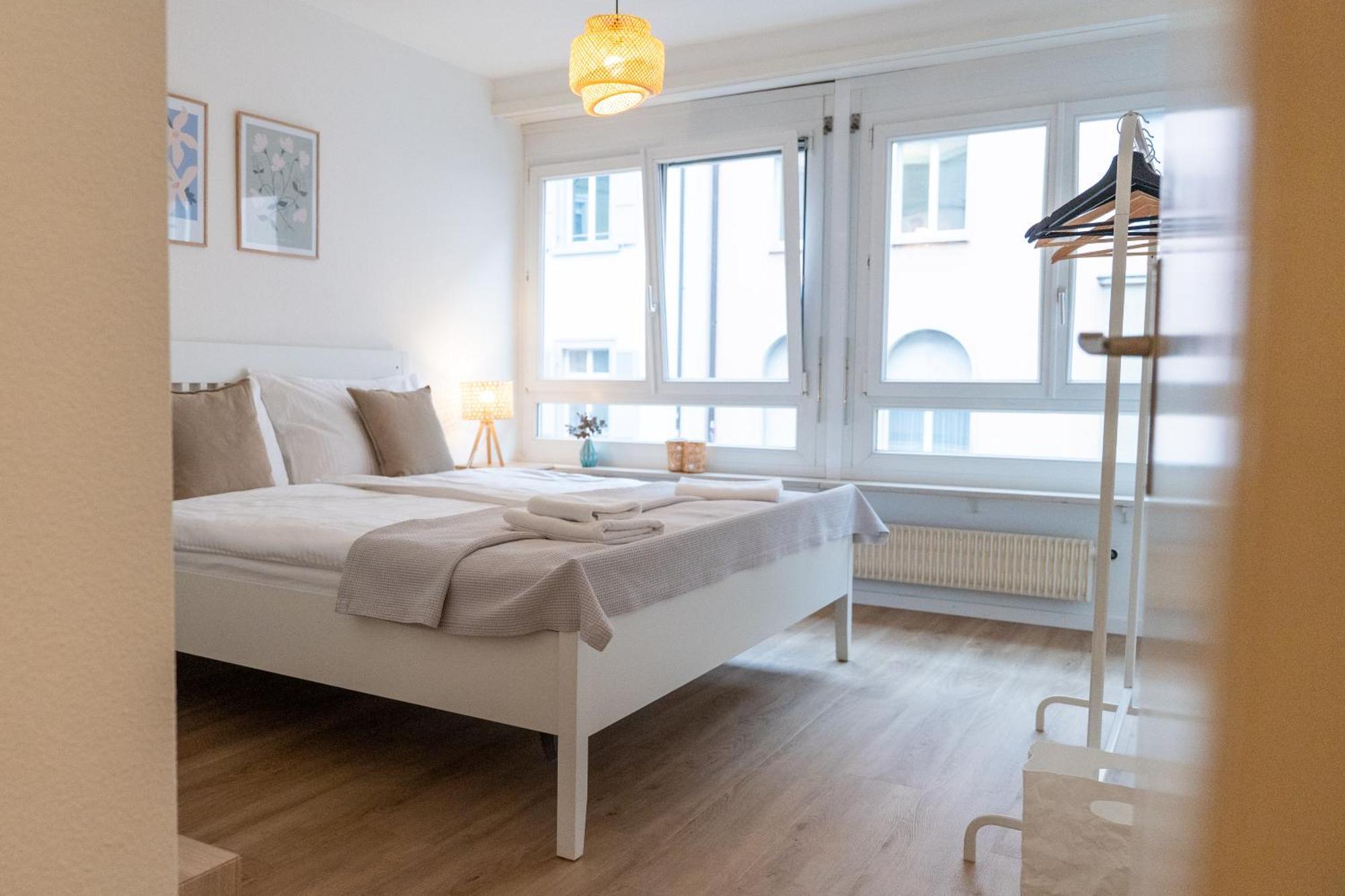 Gemuetliche Grosse Wohnung Naehe Uni Basilea Exterior foto