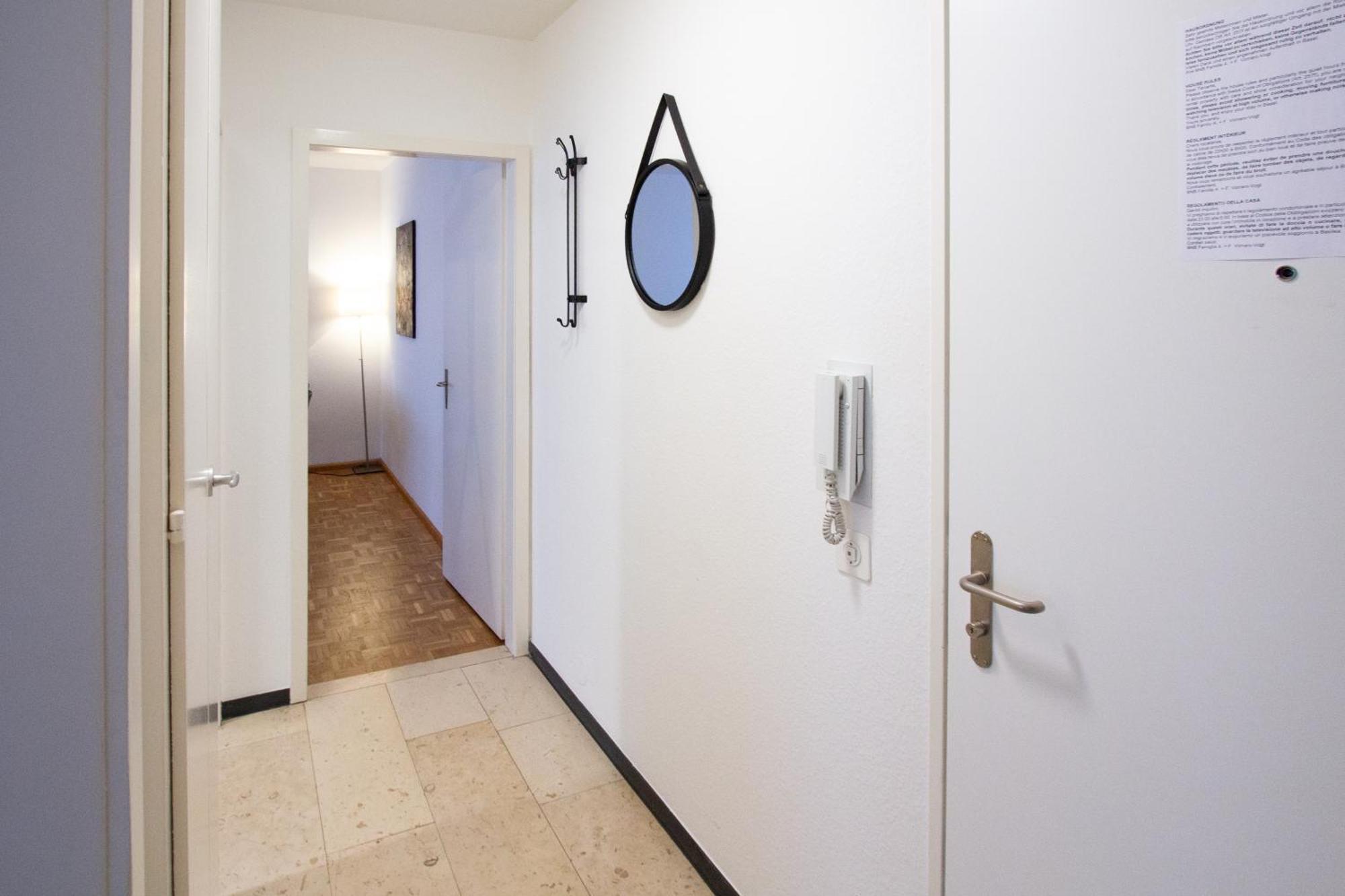 Gemuetliche Grosse Wohnung Naehe Uni Basilea Exterior foto